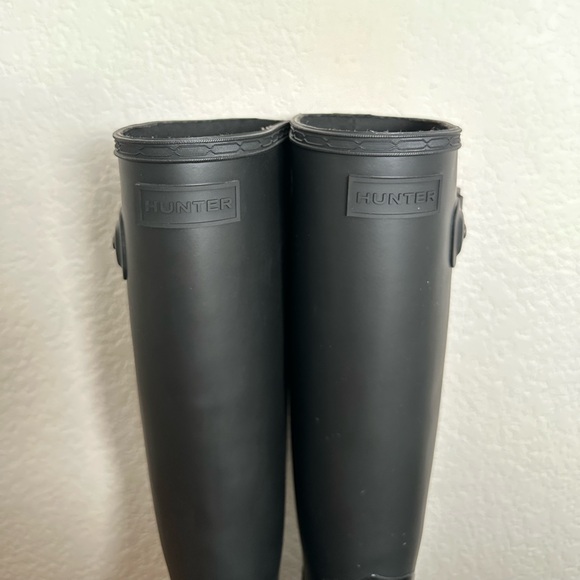 HUNTER Refined Tall Matte Gloss Rain Boots Black Size 7 - Picture 3 of 12